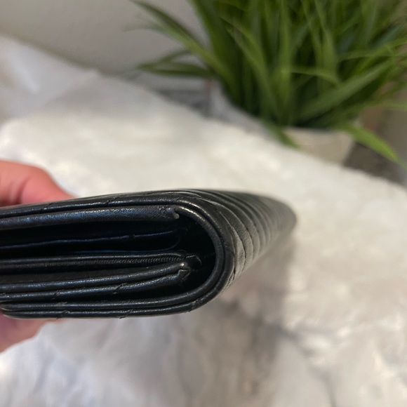 CHANEL V-Stitched Chevron lambskin long wallet w/Dust Bag - Picture 14 of 16